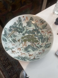 A large Chinese famille rose '100 deer' dish, 19th C.