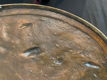 Paul Comolera (1813-1890): Plaque &agrave; d&eacute;cor en relief d'un oiseau sur une branche fleurie, bronze dor&eacute;