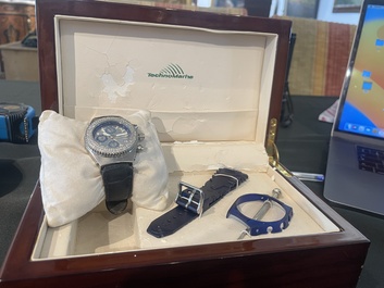 An Ikepod Megapode chronograph titanium and sapphire glass wristwatch designed by Marc Newson, ed. 257/9999, ca. 2000