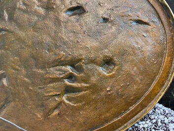 Paul Comolera (1813-1890): Plaque &agrave; d&eacute;cor en relief d'un oiseau sur une branche fleurie, bronze dor&eacute;
