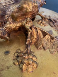 Paul Comolera (1813-1890): Plaque &agrave; d&eacute;cor en relief d'un oiseau sur une branche fleurie, bronze dor&eacute;