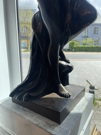 Eug&egrave;ne Cornu (1827-1899): V&eacute;nus sortant du bain ou La baigneuse, bronze &agrave; patine brune