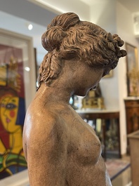 Claude Michel (Clodion, 1738-1814, apr&egrave;s): Nymphe au rocher, terre cuite patin&eacute;e, 19&egrave;me si&egrave;cle