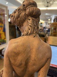 Claude Michel (Clodion, 1738-1814, apr&egrave;s): Nymphe au rocher, terre cuite patin&eacute;e, 19&egrave;me si&egrave;cle