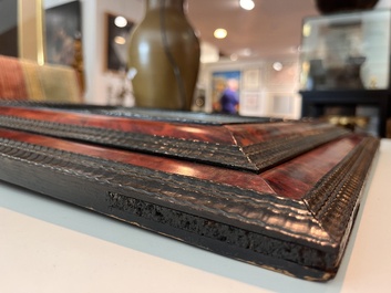 Een Vlaamse rechthoekige spiegel in schildpadfineer en ge&euml;boniseerd hout, 17de eeuw