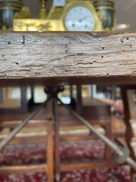 Table en noyer aux raccords en fer forg&eacute;, Espagne, 18&egrave;me si&egrave;cle