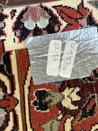 Een Perzisch Bidjar tapijt met floraal decor, wol op katoen, 20ste eeuw