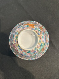 Paire de vols couverts en porcelaine de Chine famille rose de Canton &agrave; d&eacute;cor de dragons, 19&egrave;me si&egrave;cle