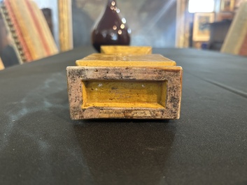 Trois vases en porcelaine monochrome jaune et sang-de-boeuf, un mont&eacute; en lampe, 19&egrave;me/20&egrave;me si&egrave;cle