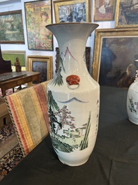 Cinq vases en porcelaine de Chine famille rose et qianjiang cai, 19&egrave;me/20&egrave;me si&egrave;cle