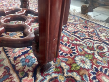Paire de socles en bois sculpt&eacute;, Chine, 20&egrave;me si&egrave;cle