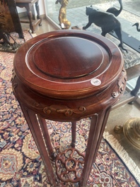 Paire de socles en bois sculpt&eacute;, Chine, 20&egrave;me si&egrave;cle
