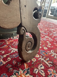 Table en noyer aux raccords en fer forg&eacute;, Espagne, 18&egrave;me si&egrave;cle