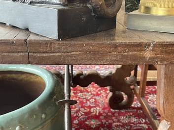 Table en noyer aux raccords en fer forg&eacute;, Espagne, 18&egrave;me si&egrave;cle