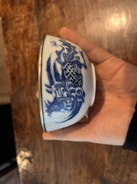 Een diverse collectie porselein en steengoed, China, Vietnam en Thailand, 16de/20ste eeuw