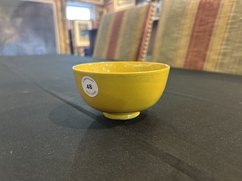 A Chinese yellow glazed bowl, Chenghua mark, 19th/20th C.