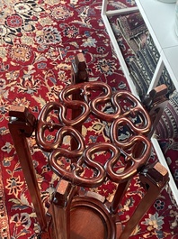 Paire de socles en bois sculpt&eacute;, Chine, 20&egrave;me si&egrave;cle