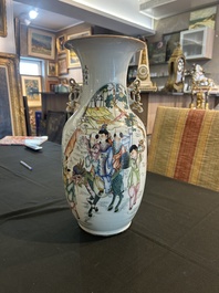 Two Chinese famille rose vases, 19th/20th C.