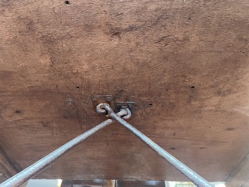 Table en noyer aux raccords en fer forg&eacute;, Espagne, 18&egrave;me si&egrave;cle