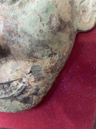 Masque fun&eacute;raire en bronze, Chine, probablement Liao