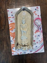 Plaque d'autel &agrave; d&eacute;cor d'immortel en blanc de Chine du Fujian, fin de la dynastie Ming