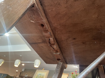 Table en noyer aux raccords en fer forg&eacute;, Espagne, 18&egrave;me si&egrave;cle