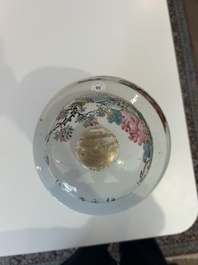 A Chinese qianjiang cai 'antiquities' vase and cover, 19th/20th C.
