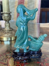 Collection de sept sculptures en pierre dure, dont du jade, du quartz et de l'&oelig;il de tigre, Chine, 19&egrave;me/20&egrave;me si&egrave;cle