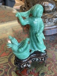Collection de sept sculptures en pierre dure, dont du jade, du quartz et de l'&oelig;il de tigre, Chine, 19&egrave;me/20&egrave;me si&egrave;cle