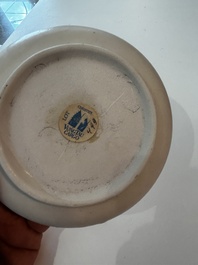 Deux assiettes en porcelaine blanche monochrome de Chine venant de l'&eacute;pave Vung Tao, Kangxi, vers 1690