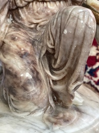 Georges Van der Straeten (1856-1928): Buste de dame, bronze &agrave; patine brune &amp; Reinhold B&ouml;ltzig (1863-1939): 'Fruchtsammlerin', alb&acirc;tre