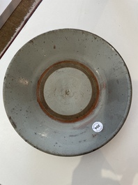 Een diverse collectie vroeg Chinees en Japans steengoed, Song en later