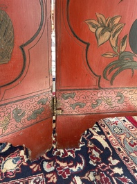 Paravent &agrave; 4 panneaux en laque polychrome, Chine, 19&egrave;me/20&egrave;me si&egrave;cle