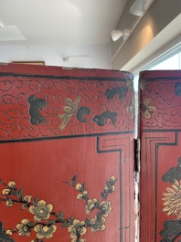 Paravent &agrave; 4 panneaux en laque polychrome, Chine, 19&egrave;me/20&egrave;me si&egrave;cle