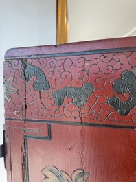 Paravent &agrave; 4 panneaux en laque polychrome, Chine, 19&egrave;me/20&egrave;me si&egrave;cle