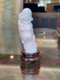 Collection de sept sculptures en pierre dure, dont du jade, du quartz et de l'&oelig;il de tigre, Chine, 19&egrave;me/20&egrave;me si&egrave;cle