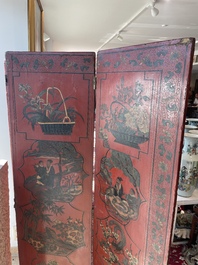 Paravent &agrave; 4 panneaux en laque polychrome, Chine, 19&egrave;me/20&egrave;me si&egrave;cle