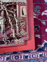Deux panneaux en bois laqu&eacute; et dor&eacute; &agrave; d&eacute;cor figuratif, dont l'un est sign&eacute;, Chine, 19&egrave;me/20&egrave;me si&egrave;cle