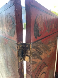 Paravent &agrave; 4 panneaux en laque polychrome, Chine, 19&egrave;me/20&egrave;me si&egrave;cle