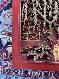Deux panneaux en bois laqu&eacute; et dor&eacute; &agrave; d&eacute;cor figuratif, dont l'un est sign&eacute;, Chine, 19&egrave;me/20&egrave;me si&egrave;cle