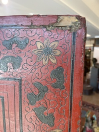 Paravent &agrave; 4 panneaux en laque polychrome, Chine, 19&egrave;me/20&egrave;me si&egrave;cle