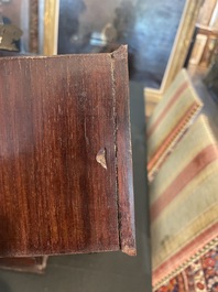 Coffre de toilette en bois aux montures en laiton dor&eacute;, Chine, 19&egrave;me si&egrave;cle