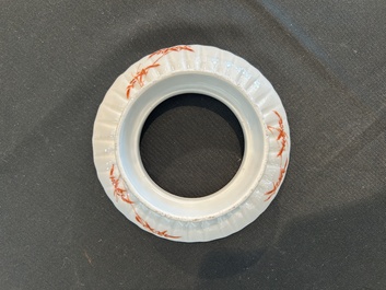 Deux paires de bols couverts sur pied en porcelaine de Chine famille rose &agrave; d&eacute;cor floral et d'oiseaux parmi des branches fleuries, 19&egrave;me si&egrave;cle