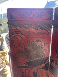 Paravent &agrave; 4 panneaux en laque polychrome, Chine, 19&egrave;me/20&egrave;me si&egrave;cle