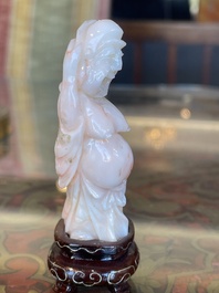 Collection de sept sculptures en pierre dure, dont du jade, du quartz et de l'&oelig;il de tigre, Chine, 19&egrave;me/20&egrave;me si&egrave;cle