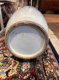 Twee Chinese famille rose vazen met geanimeerde sc&egrave;nes en een blauw-witte celadon vaas met boeddhistische symbolen, 19de/20ste eeuw