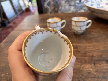 Service &agrave; th&eacute; en porcelaine de Chine dor&eacute; &agrave; d&eacute;cor de papillon, Qianlong