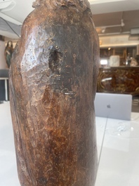 Jean de Patmos en bois sculpt&eacute; et patin&eacute;, Flandres, vers 1800