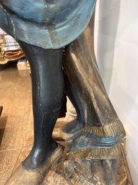 Grande paire de torch&egrave;res dites 'Aux Maures' &agrave; cinq lumi&egrave;res en bois sculpt&eacute; et polychrom&eacute;, Italie, Venise, vers 1900