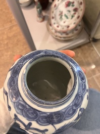 Collection vari&eacute;e en porcelaine de Chine bleu et blanc, Ming